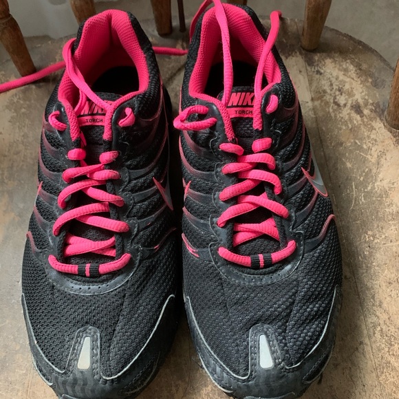 Nike Shoes - Nike running sneakers